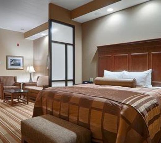 Best Western Premier KC Speedway Inn & Suites