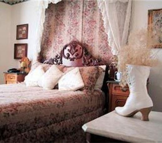MARICOPA MANOR B&B INN