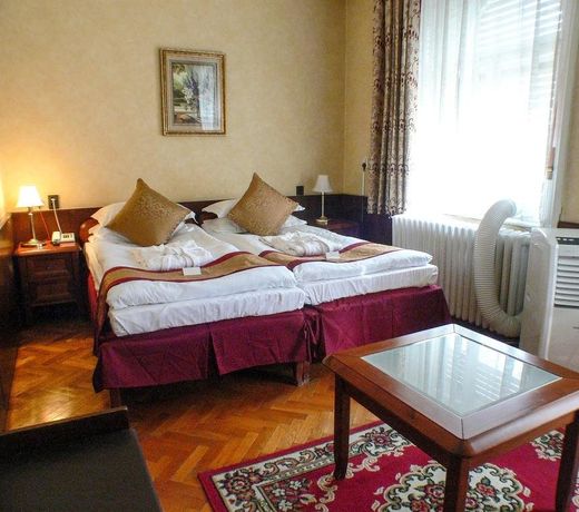 Hotel Tisza és Thermálfürdő