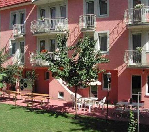 Bella Hotel