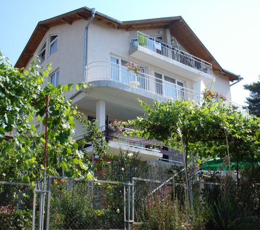 VILLA RAI