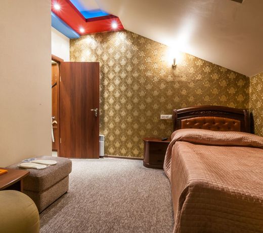Cron Hotel
