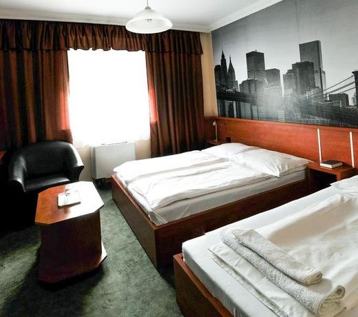 Europa Hotel És Étterem