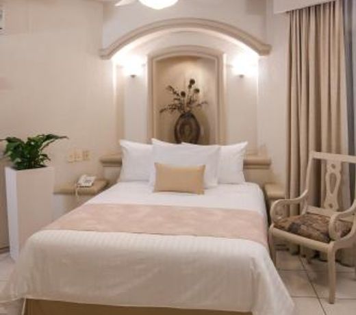 Hotel & Suites Quinta Magna