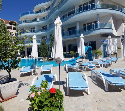 Blue Bay Hotel