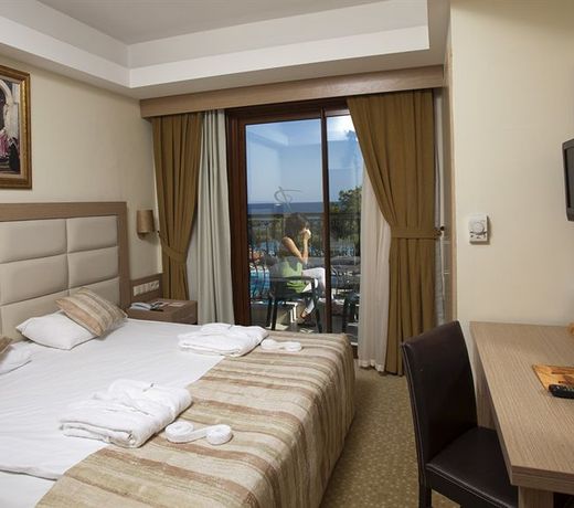 Fore Resort & Spa