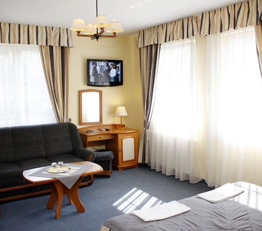 Lévay Villa Hotel