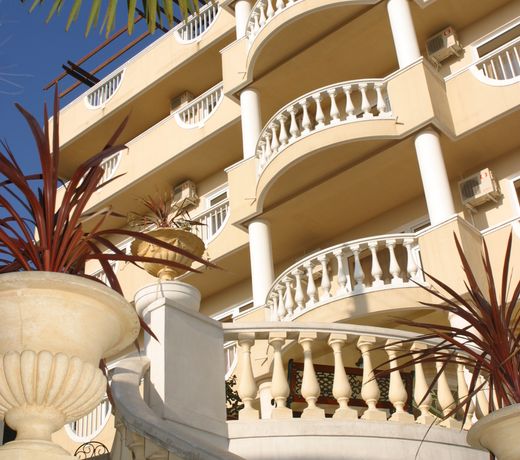 Nairi Hotel