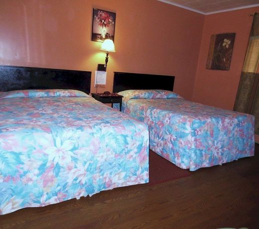 Four Seasons Motel