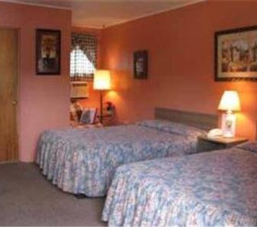 Four Seasons Motel