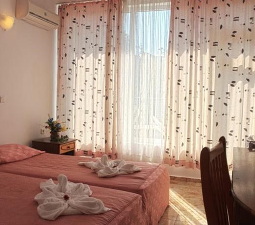 Sunny Varshava Hotel