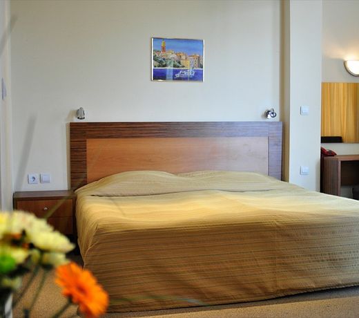Strandzha Hotel - Free Parking