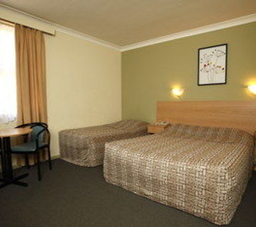 Maclin Lodge Motel