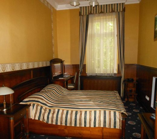 Hotel Eger & Park