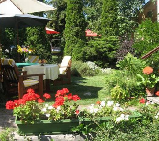 Bacchus Guesthouse