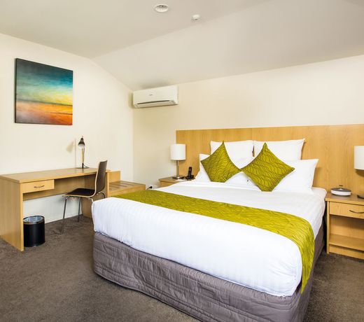 Greenlane Suites