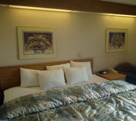 Pleasant Stay Inn & Suites