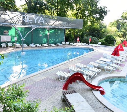 Hotel Estreya Palace