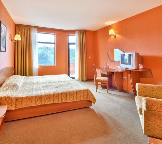 Hotel Estreya Palace