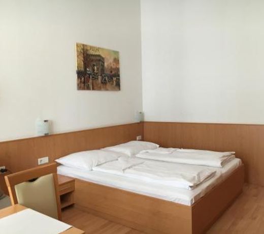 Pension Ani-Falstaff