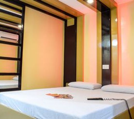 Hotel Sogo LRT Monumento Stn