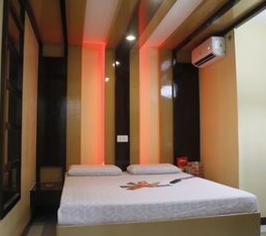 Hotel Sogo LRT Monumento Stn