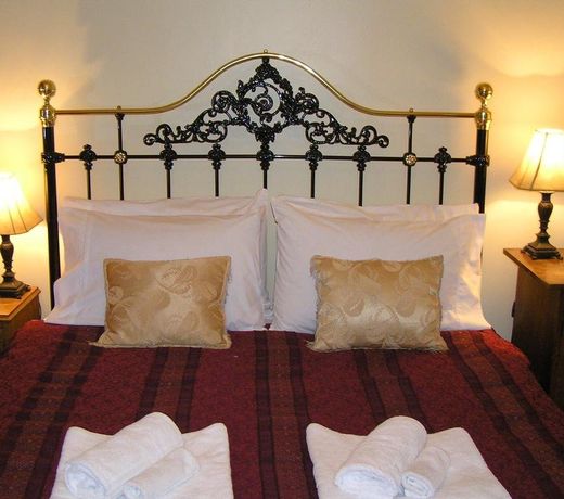 Albatross Inn Bed & Breakfast