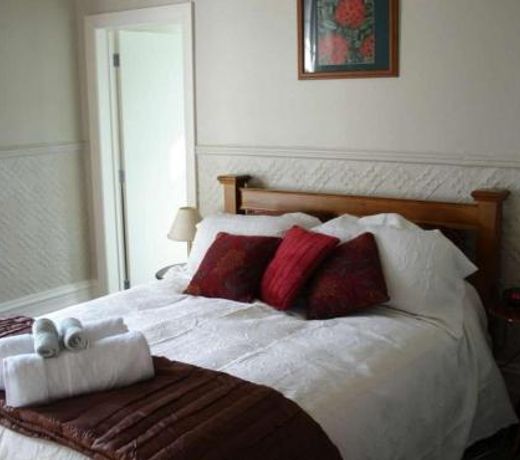 HAZEL HOUSE BOUTIQUE BED & BREAKFAST