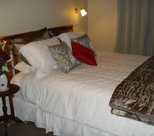 HAZEL HOUSE BOUTIQUE BED & BREAKFAST