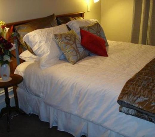 HAZEL HOUSE BOUTIQUE BED & BREAKFAST