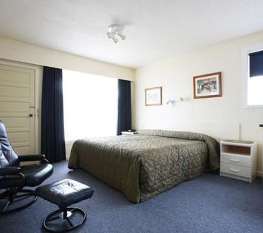 Queens Park Motels