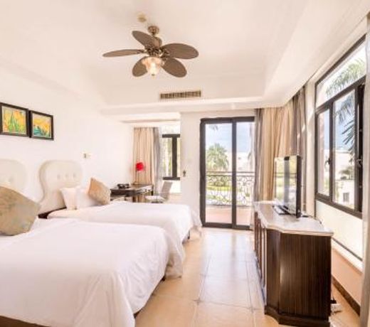 SANYA YALONG BAY SINTRA SUITES