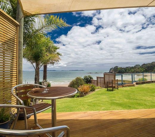 By the Bay Beachfront Apartments