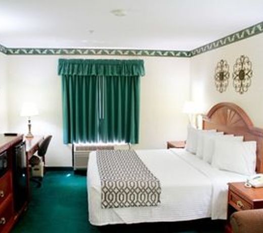 Grand Vista Hotel & Suites
