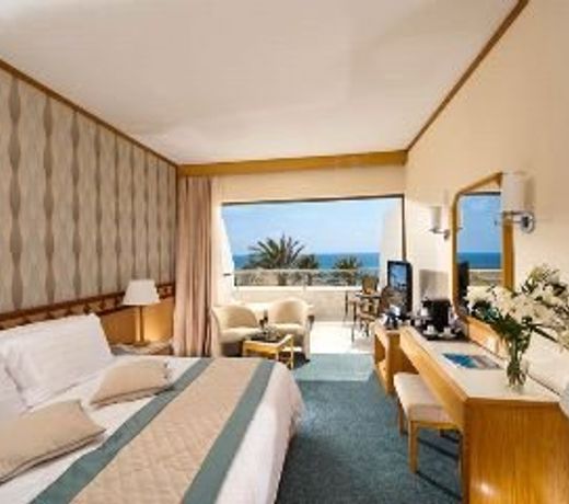 Constantinou Bros Pioneer Beach Hotel