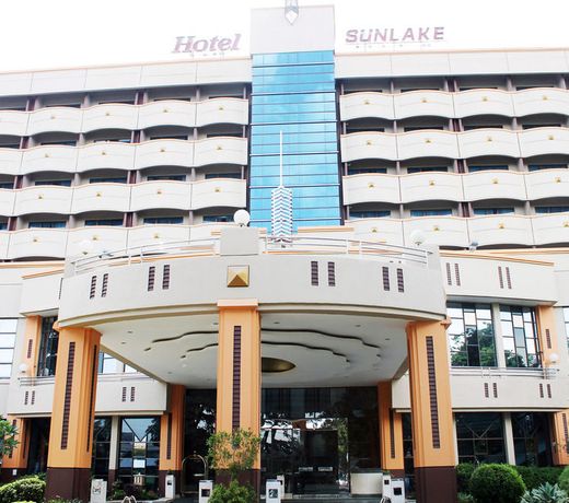 Sunlake Waterfront Resort & Convention