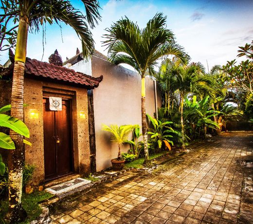 VILLA NIAN LUXURY VILLAS & SPA