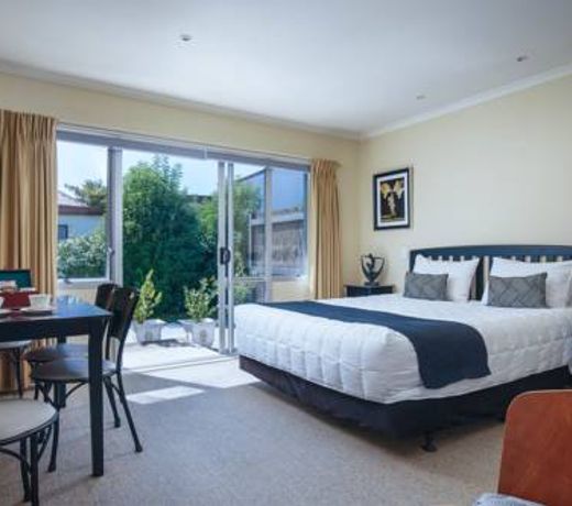 Clive Studios-Formally Clive Motel