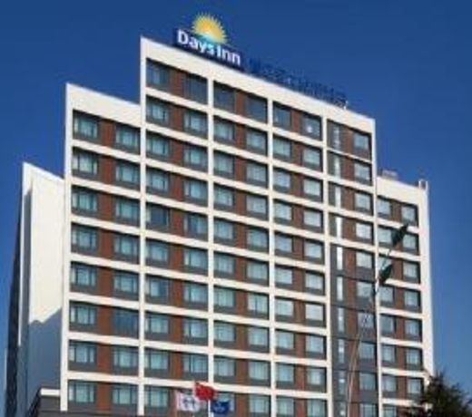 Qingdao Powerlong Art Hotel