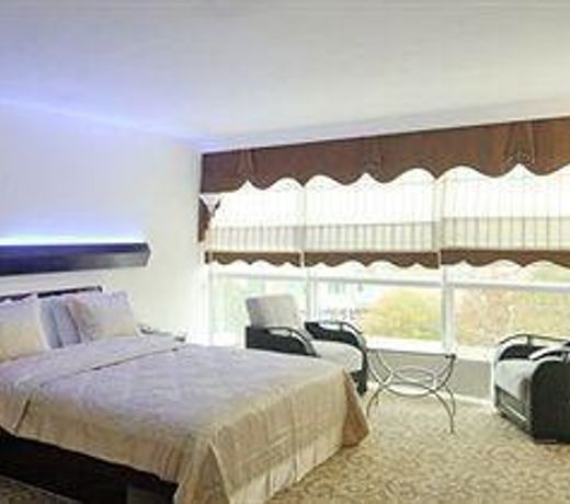 Demosan Hotel