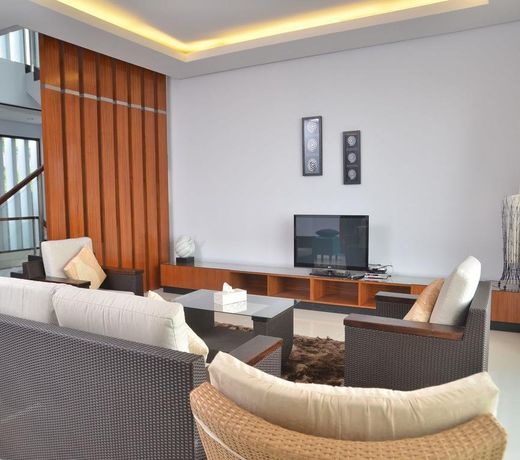 Cemara Villa 4 bedroom with a private pool