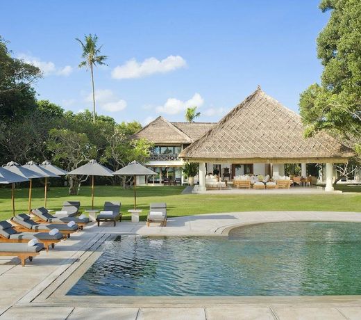 Villa Atas Ombak