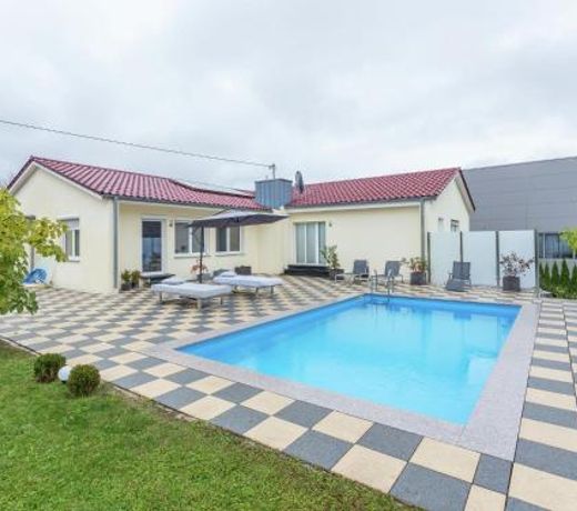 Gorgeous Apartment in Markdorf with Swimming Pool
