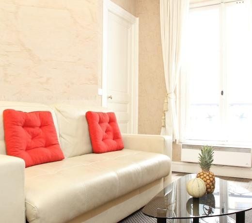 PRIVATE APARTMENT- CENTRAL PARIS- PANTHEON- 131
