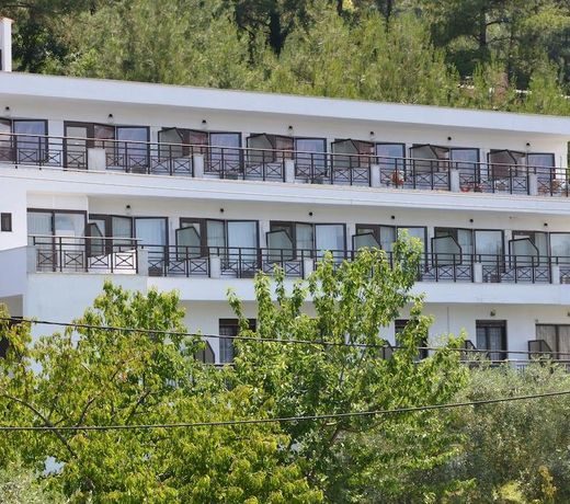 Aloe Hotel