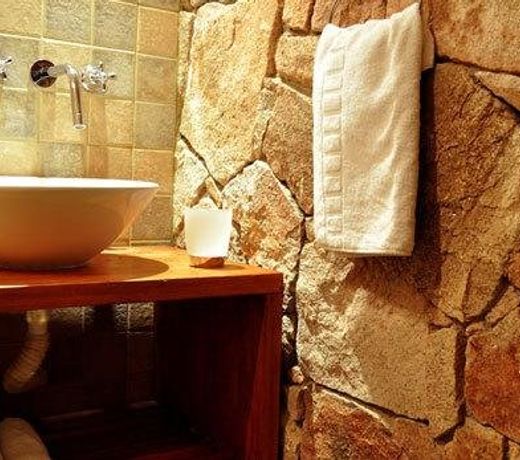 LA LOMADA CABAÃAS