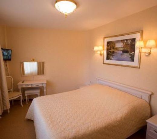 Voyage Hotel
