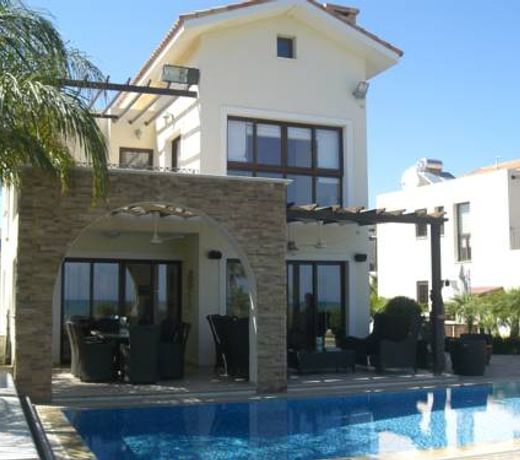 Ionion Beachfront Villa