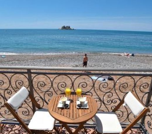 Guesthouse Beach House