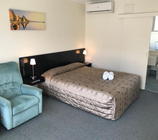 Legends Motel